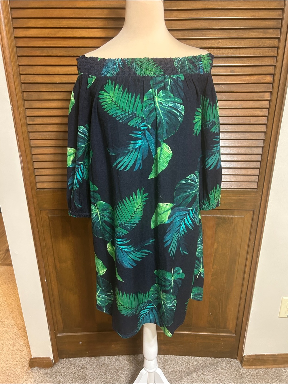 Old Navy Smocked Shift Tropical Palm Leaf Dress Navy Blue Background Size S